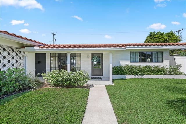 2157 NE 61st Court, Fort Lauderdale FL 33308 - Fort Lauderdale, FL - Photo 2