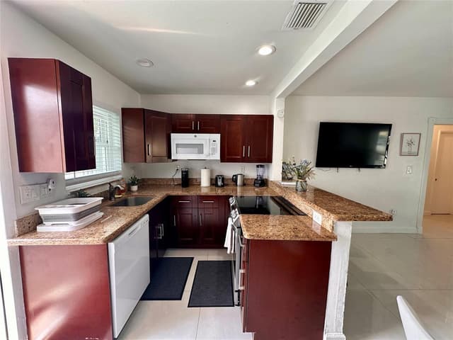 5411 NE 22nd Terrace, Fort Lauderdale FL 33308 - Fort Lauderdale, FL - Photo 5