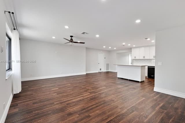 11901 NW 23rd St, Pembroke Pines FL 33026 - Pembroke Pines, FL - Photo 2