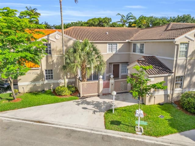 11022 Chandler Dr, Cooper City FL 33026 - Cooper City, FL - Photo 2