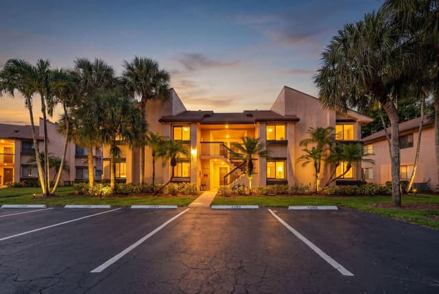 2240 SW 92nd Terrace # 2402, Davie FL 33324 - Davie, FL - Photo 2