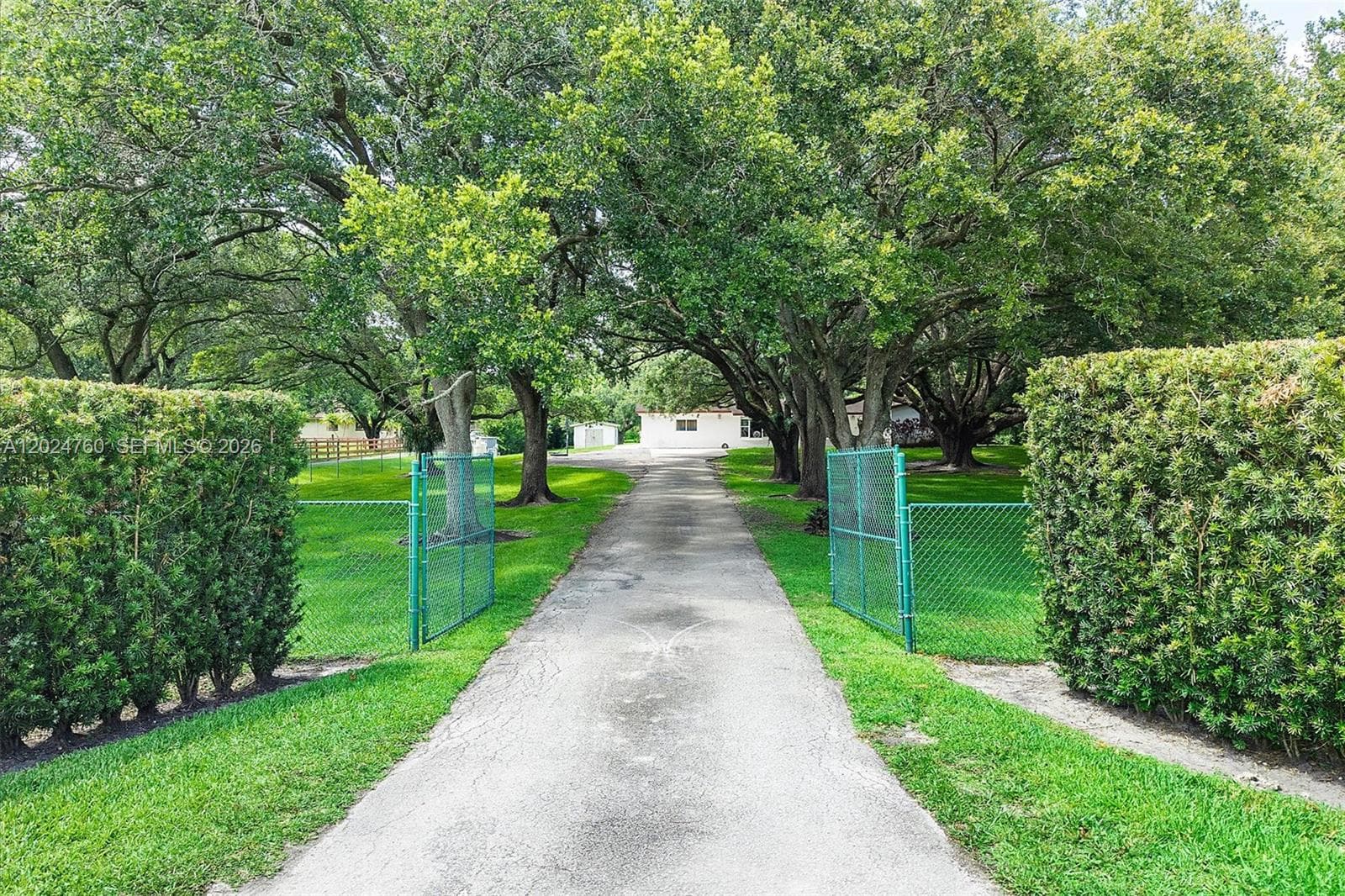 13821 Mustang Trl, Southwest Ranches FL 33330 - Southwest Ranches, FL - Photo 1