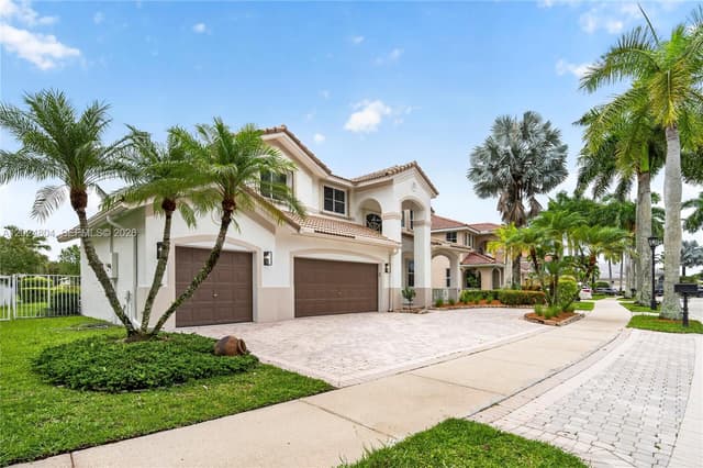 2432 Deer Creek Rd, Weston FL 33327 - Weston, FL - Photo 2