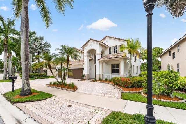 2432 Deer Creek Rd, Weston FL 33327 - Weston, FL - Photo 3