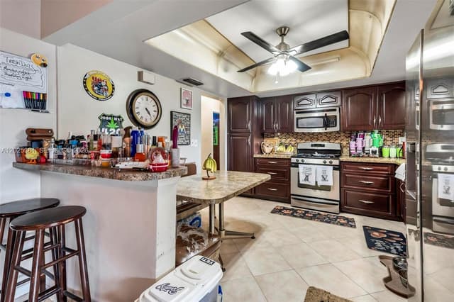 1620 NW 122nd Ave, Pembroke Pines FL 33026 - Pembroke Pines, FL - Photo 6