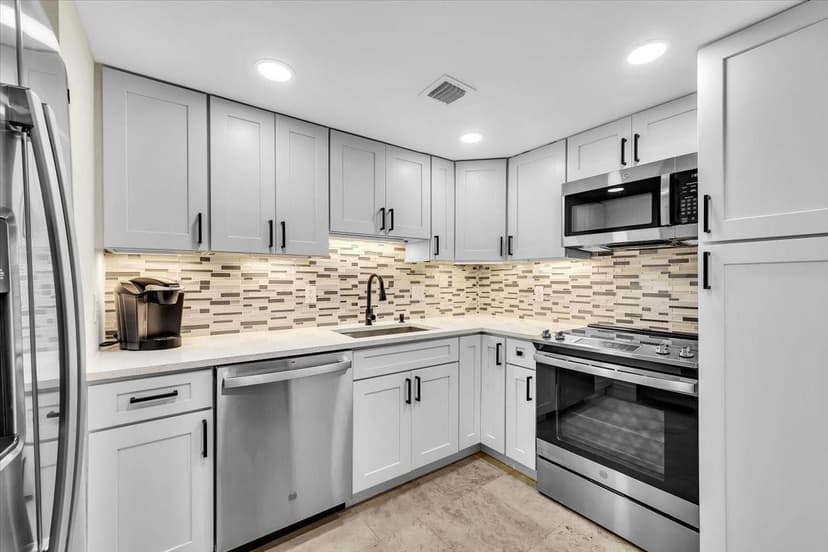 3909 N Ocean Boulevard # 210, Fort Lauderdale FL 33308