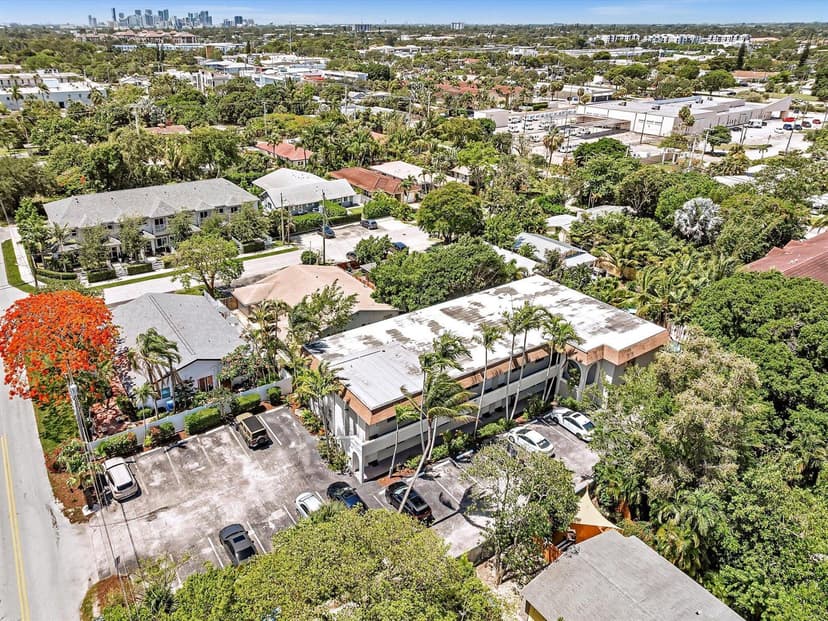 3421 NE 15th Avenue # 8, Oakland Park FL 33334