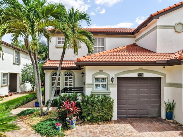 9731 Darlington Place, Cooper City FL 33328 - Cooper City, FL - Photo 2