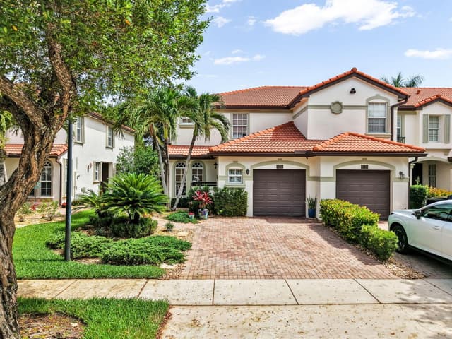 9731 Darlington Place, Cooper City FL 33328 - Cooper City, FL - Photo 3
