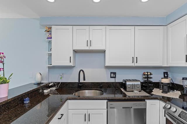 2900 NE 30th Street Apt 8j, Fort Lauderdale FL 33306 - Fort Lauderdale, FL - Photo 6