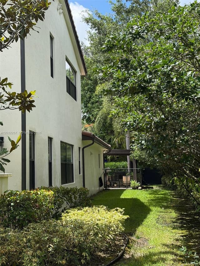 10609 SW 55th St, Cooper City FL 33328 - Cooper City, FL - Photo 5