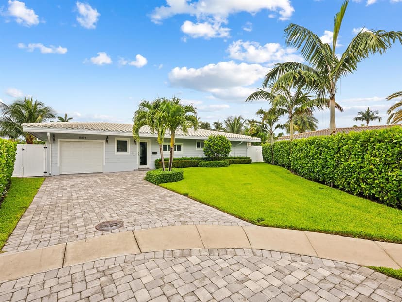 2421 NE 50th Street, Lighthouse Point FL 33064