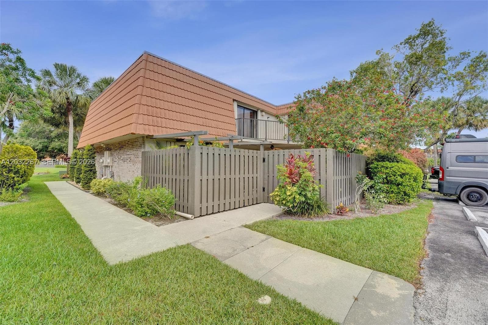 11100 SW 15th Mnr, Davie FL 33324 - Davie, FL - Photo 1