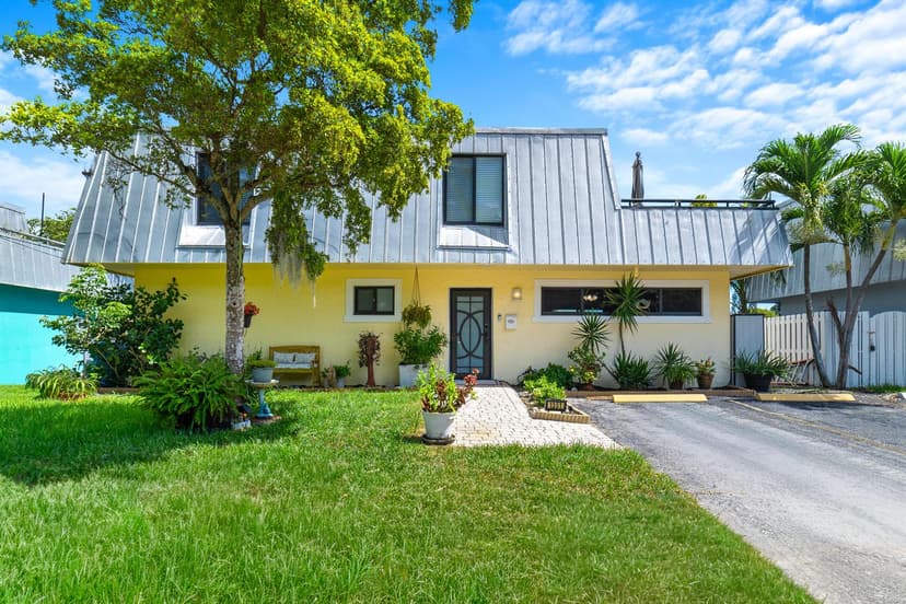 1351 NE 40th Place, Oakland Park FL 33334