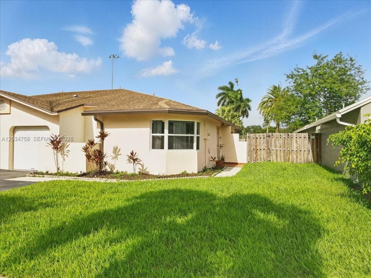 5874 SW 97th Ter, Cooper City FL 33328 - Cooper City, FL - Photo 1