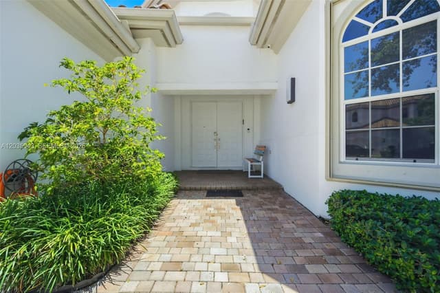 1205 Seagull Ter, Hollywood FL 33019 - Hollywood, FL - Photo 6