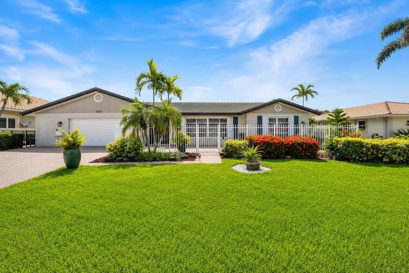 4020 NE 24th Avenue, Lighthouse Point FL 33064