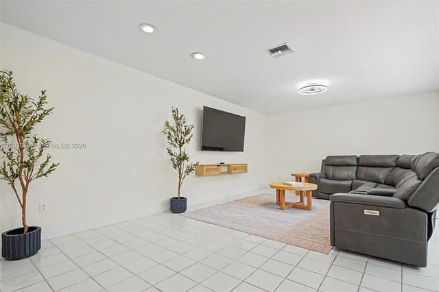 10994 Neptune Dr, Cooper City FL 33026 - Cooper City, FL - Photo 7
