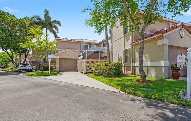 10994 Neptune Dr, Cooper City FL 33026 - Cooper City, FL - Photo 4