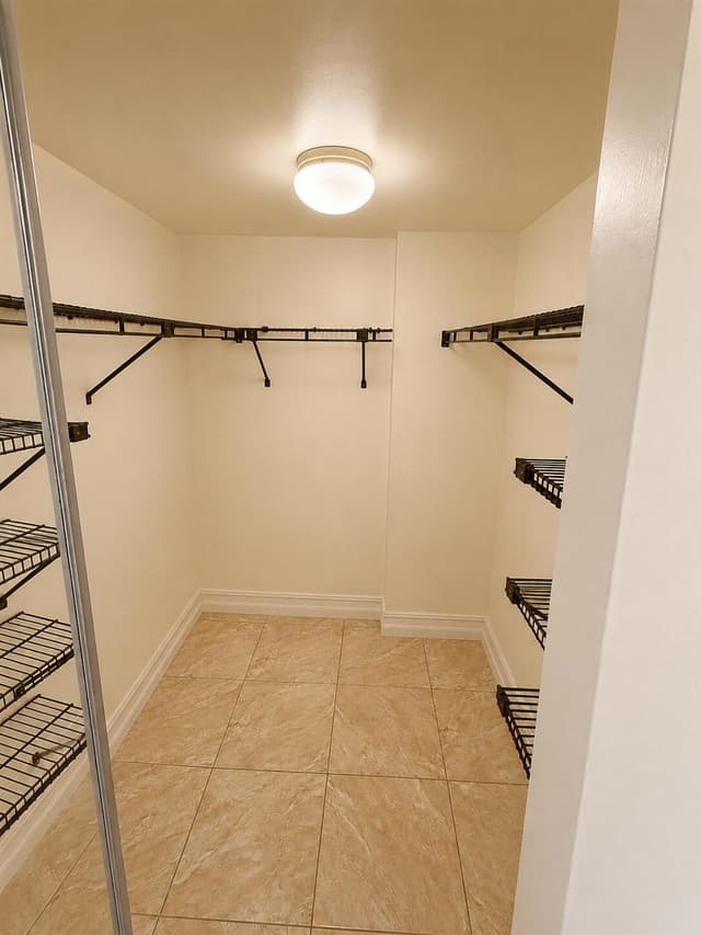 1000 Colony Point Circle # 315, Pembroke Pines FL 33026 - Pembroke Pines, FL - Photo 4