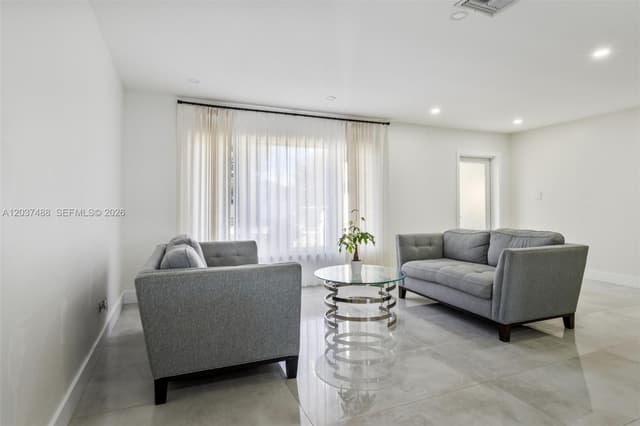 8014 NW 101st Ave, Tamarac FL 33321 - Tamarac, FL - Photo 2