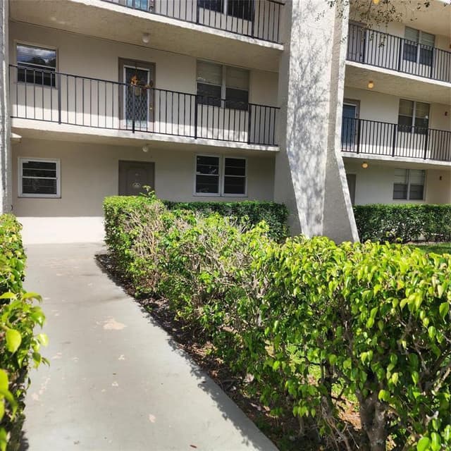 9311 Orange Grove Drive # 114, Davie FL 33324 - Davie, FL - Photo 4