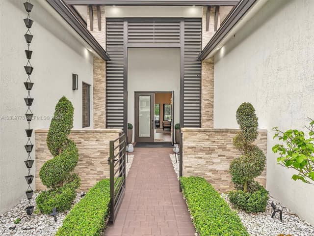 4980 SW 159th Ave, Southwest Ranches FL 33331 - Southwest Ranches, FL - Photo 6