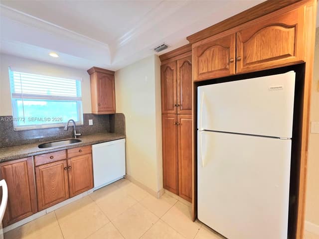 1400 NE 57th Ct # 202, Fort Lauderdale FL 33334 - Fort Lauderdale, FL - Photo 6