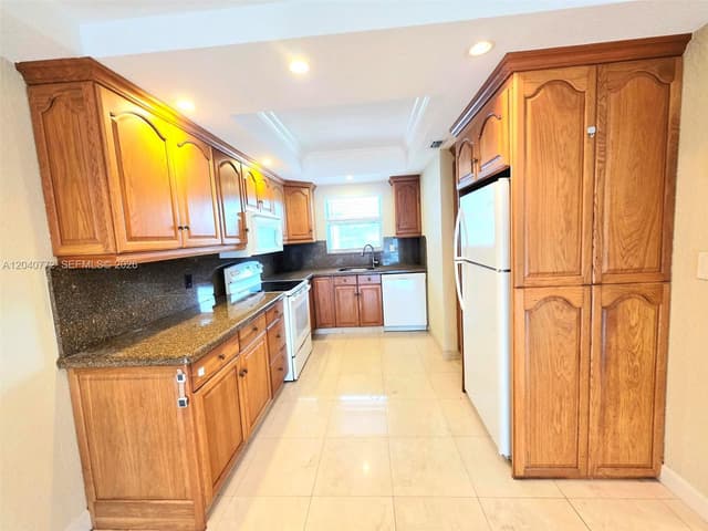 1400 NE 57th Ct # 202, Fort Lauderdale FL 33334 - Fort Lauderdale, FL - Photo 7