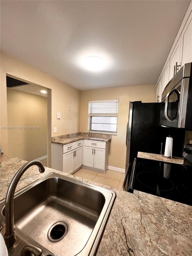 9235 Lagoon Pl # 109, Davie FL 33324 - Davie, FL - Photo 3