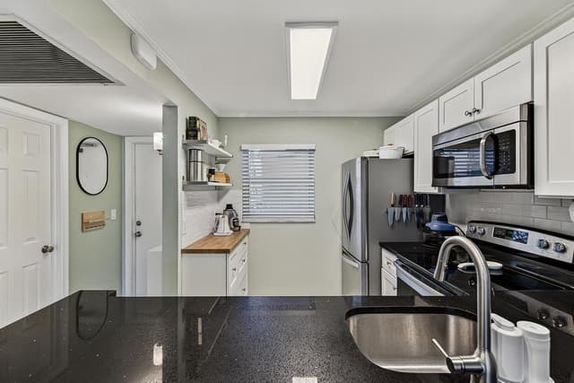 9420 Poinciana Place # 108, Davie FL 33324 - Davie, FL - Photo 6