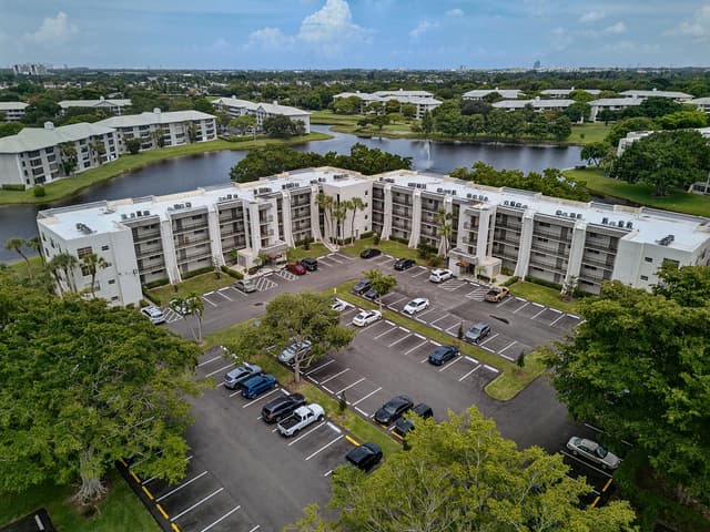 9420 Poinciana Place # 108, Davie FL 33324 - Davie, FL - Photo 3