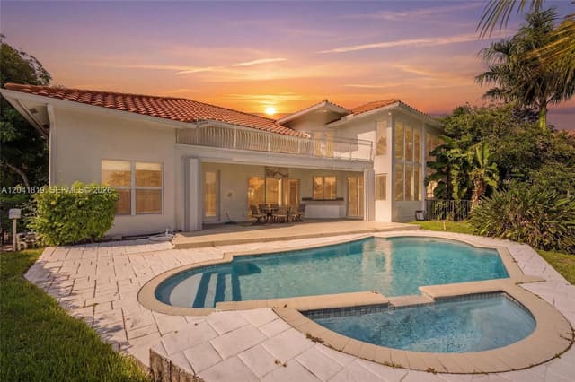 12388 Classic Dr, Coral Springs FL 33071 - Coral Springs, FL - Photo 3