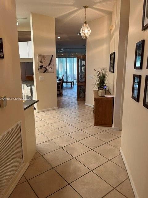 10136 Lombardy Dr, Tamarac FL 33321 - Tamarac, FL - Photo 2