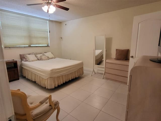900 Colony Point Cir # 107, Pembroke Pines FL 33026 - Pembroke Pines, FL - Photo 5