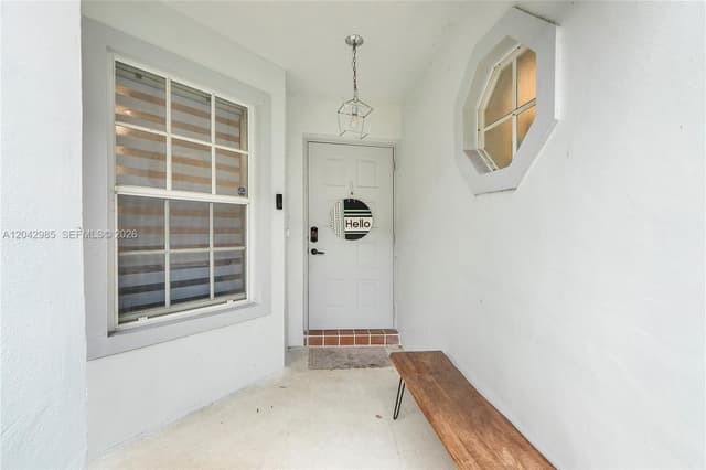 9161 Lake Park Cir N, Davie FL 33328 - Davie, FL - Photo 5