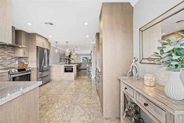 711 N Riverside Dr # 302, Pompano Beach FL 33062 - Pompano Beach, FL - Photo 3
