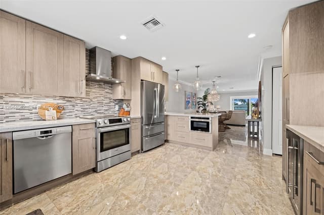 711 N Riverside Dr # 302, Pompano Beach FL 33062 - Pompano Beach, FL - Photo 5