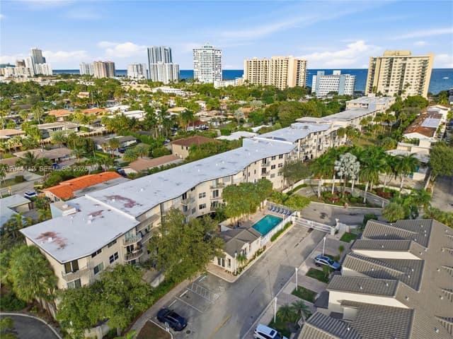 1967 S Ocean Blvd # C, Lauderdale By The Sea FL 33062 - Lauderdale By The Sea, FL - Photo 2