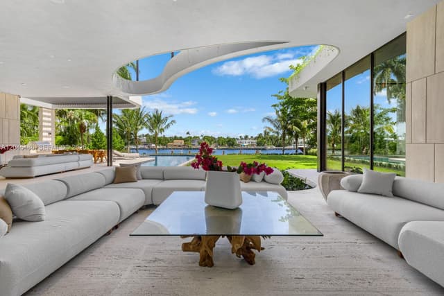 1015 S Southlake Dr, Hollywood FL 33019 - Hollywood, FL - Photo 5