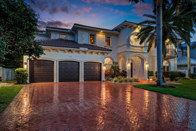 2320 NE 34th Court, Lighthouse Point FL 33064 - Lighthouse Point, FL - Photo 2
