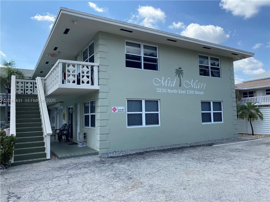 3230 NE 13th St # 2, Pompano Beach FL 33062 - Pompano Beach, FL - Photo 1