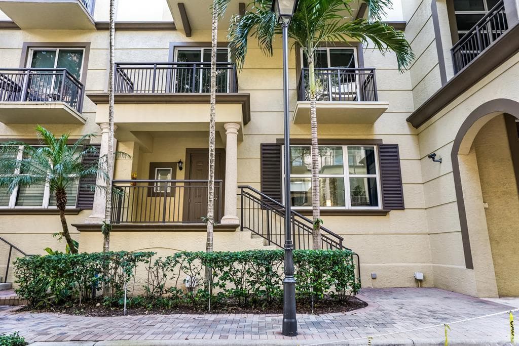 2609 NE 14th Avenue # 114, Wilton Manors FL 33334 - Wilton Manors, FL - Photo 1