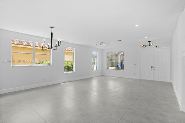 4303 Diamond Row, Weston FL 33331 - Weston, FL - Photo 2