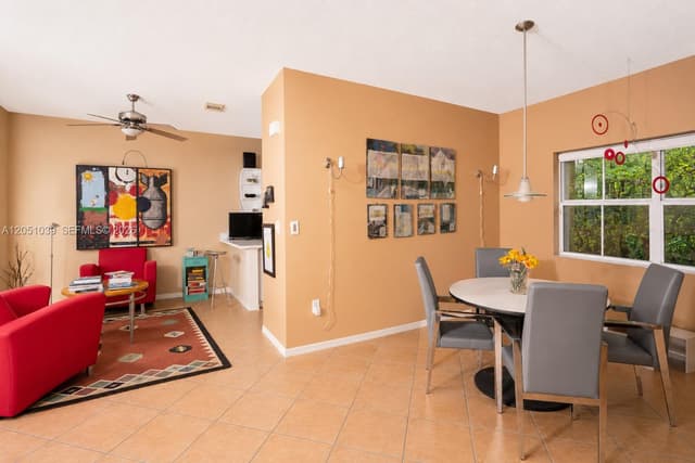 1115 Weeping Willow Way, Hollywood FL 33019 - Hollywood, FL - Photo 6