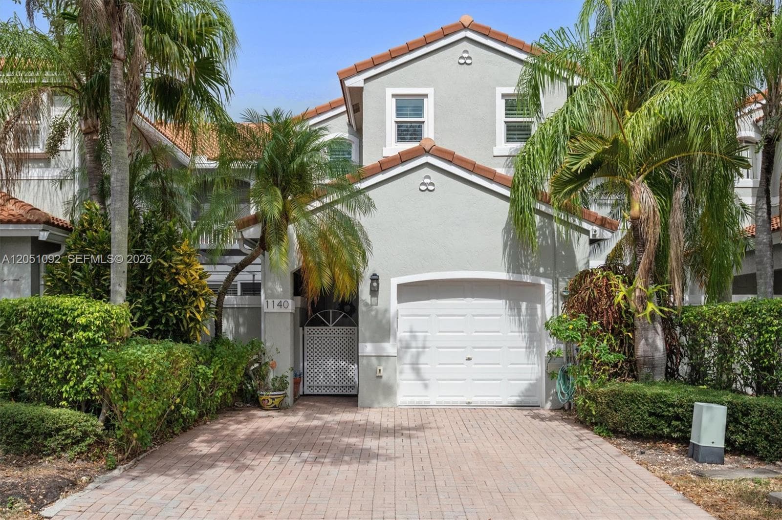 1140 Weeping Willow Way, Hollywood FL 33019 - Hollywood, FL - Photo 1
