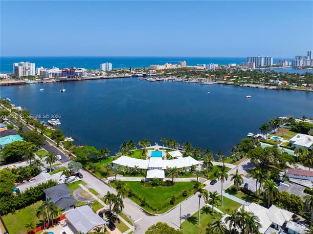 900 N Northlake Dr, Hollywood FL 33019 - Hollywood, FL - Photo 2