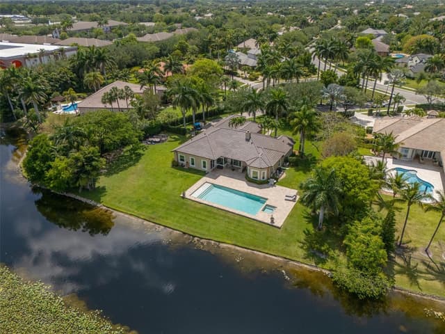 4197 Finishline Terrace, Davie FL 33330 - Davie, FL - Photo 2