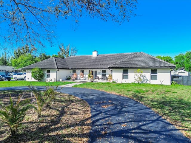 5431 SW 109th Ave, Davie FL 33328 - Davie, FL - Photo 3