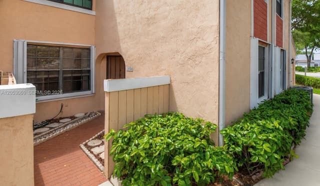 11856 NW 11th St # 11856, Pembroke Pines FL 33026 - Pembroke Pines, FL - Photo 3